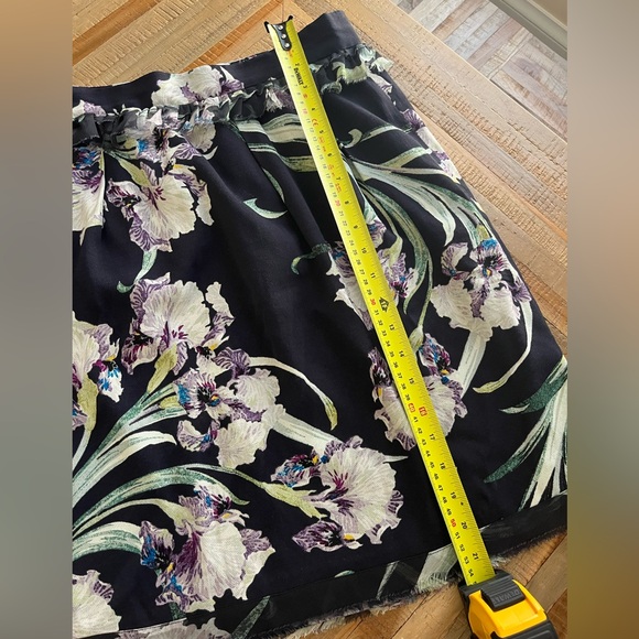 Club Monaco Floral Pencil Skirt Adamaris Iris Floral Print Size 10 Medium - Picture 8 of 13